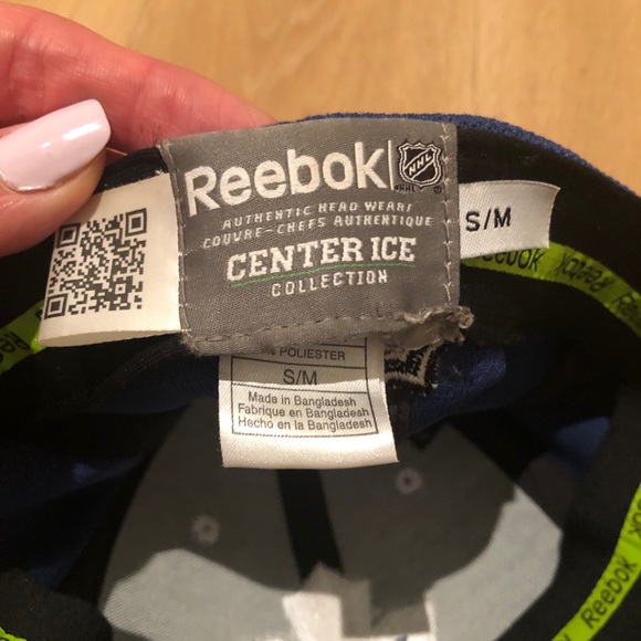 Toronto maple leafs hat - Picture 8 of 8